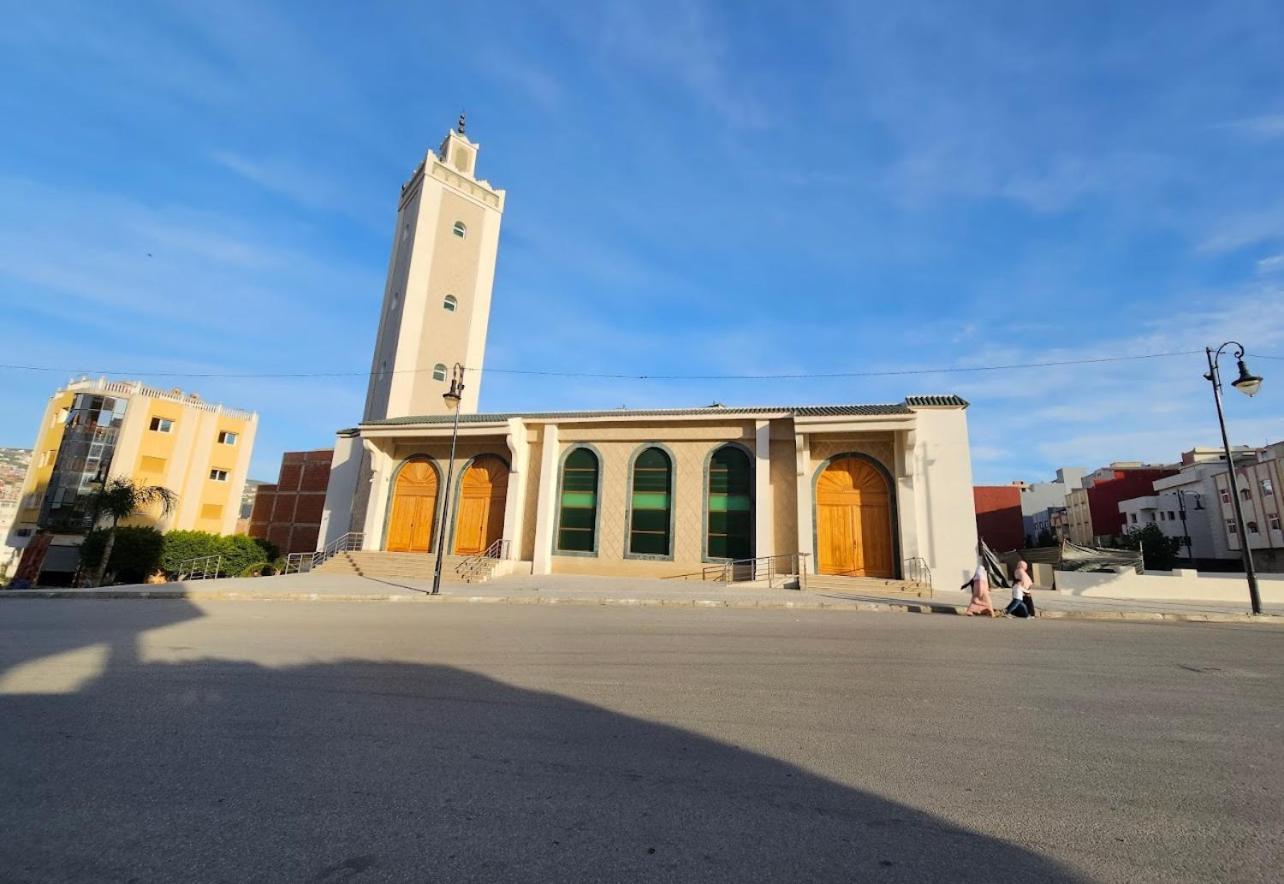 Appartement Spacieux & Lumineux Tanger Luaran gambar